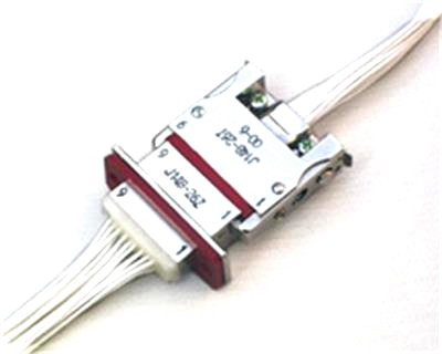 J14B系列矩形电连接器